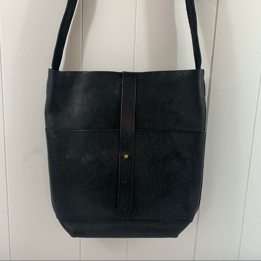 Tribe Alive Black Finished Leather Standard Pocket Crossbody Tote Purse Bag